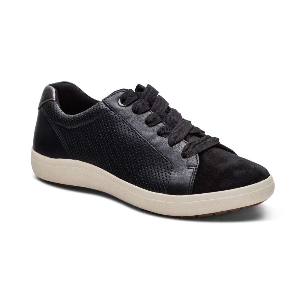 Courtney Lace-up Sneaker - Black