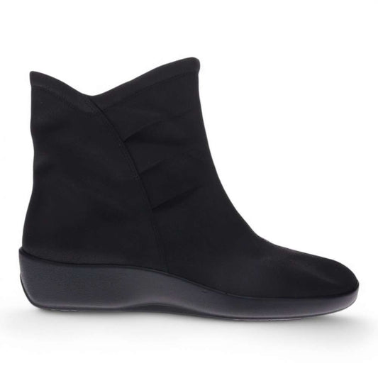 Karla Boots - Black