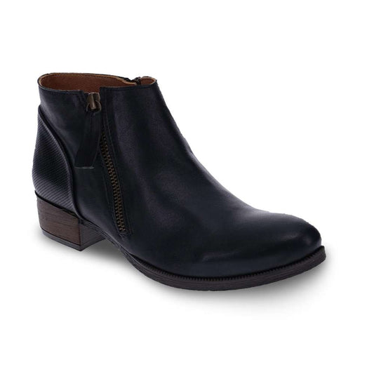 B Kendall Boot - Black