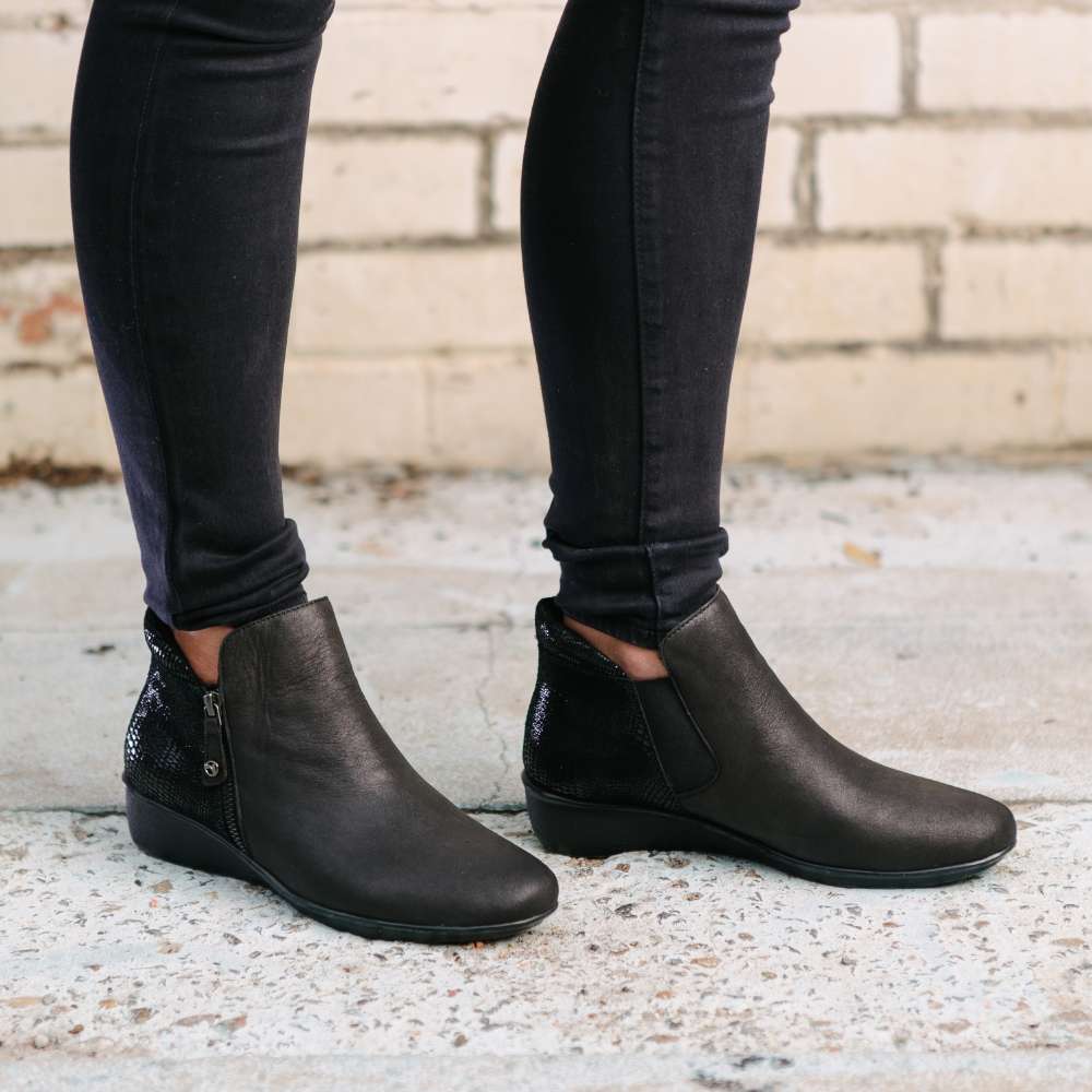 Damascus Boot - Onyx/Black Lizard