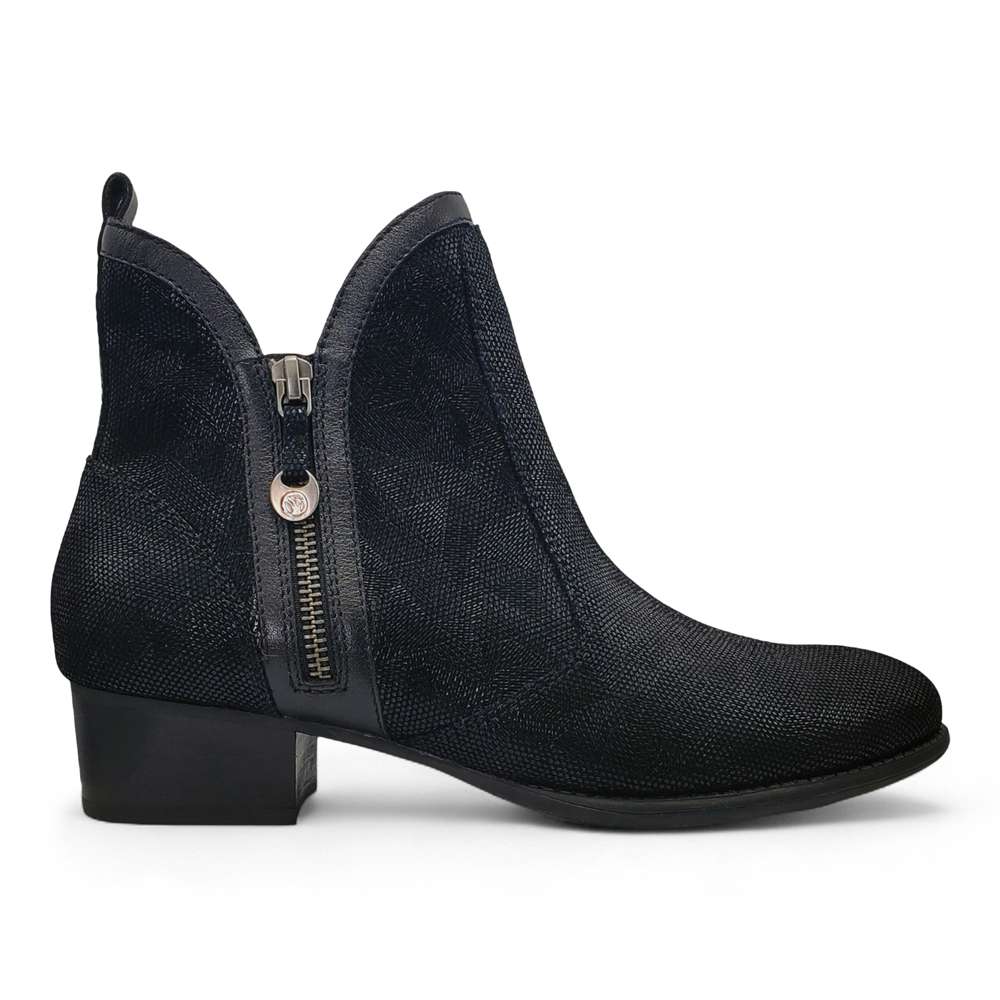 Siena II Bootie - Black Angle